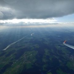 Verortung via Georeferenzierung der Kamera: Aufgenommen in der Nähe von Gemeinde Pfarrkirchen im Mühlkreis, Österreich in 2500 Meter